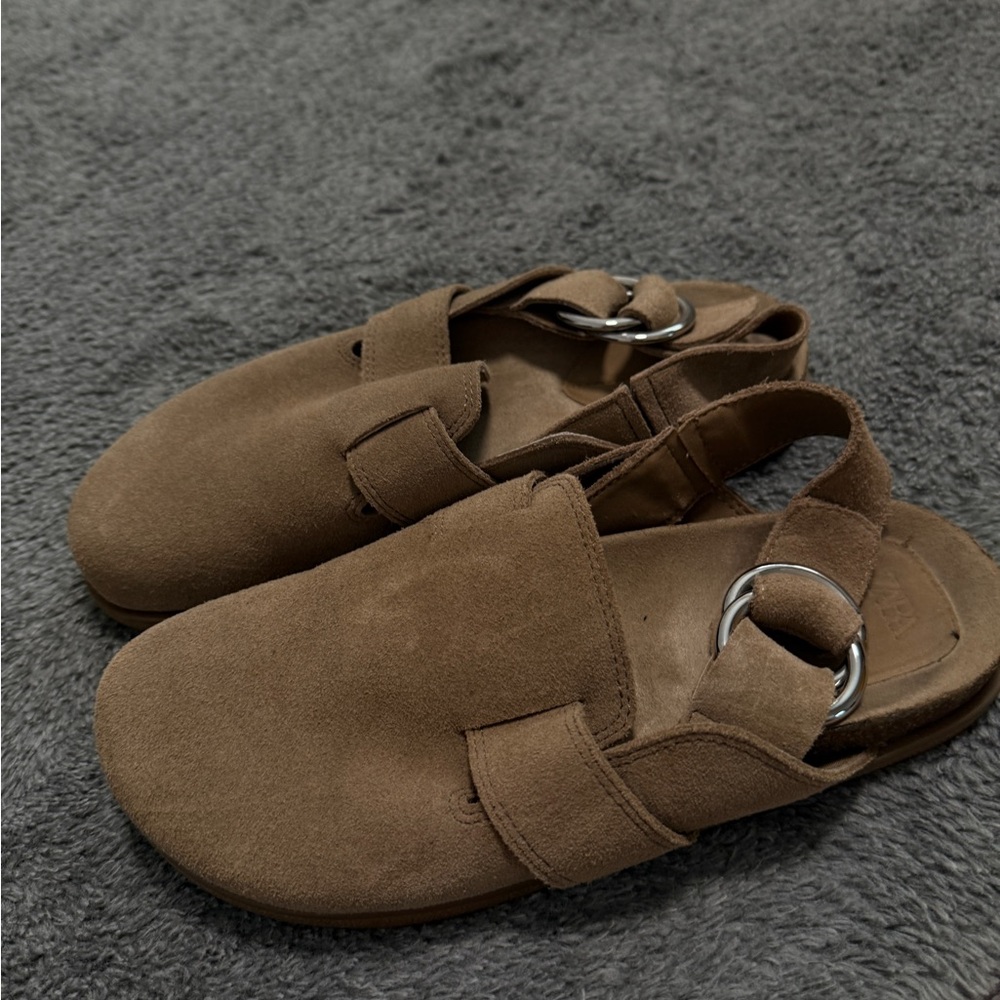 Women’s Brown Suede Sandals